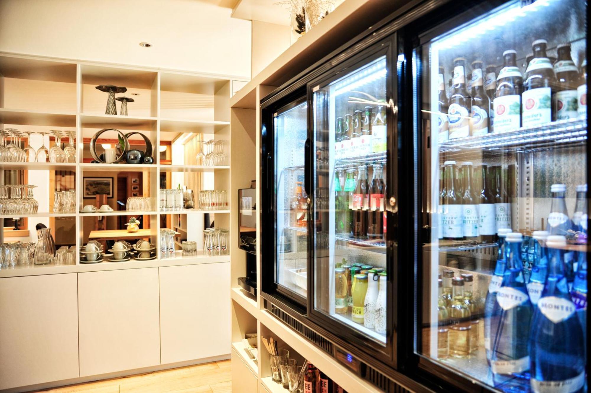 Hotel Roeck Garni Фис Екстериор снимка